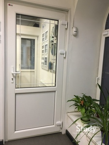 Двери металлопластиковые входные Rehau Ecosol-Design 60 Германия