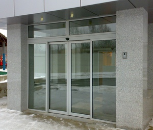LR22B Алюминиевые двери