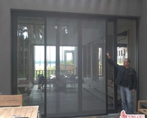 Алюминиевые подьемно-раздвижные двери. Дом в Конче Заспа - 2. Система СP 155-LS (Reynaers)
