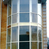 Стеклянный металлопластиковый фасад. Частный дом по ул.Отто Шмидта Киев. Стоечно-ригельная фасадная система (Rehau)