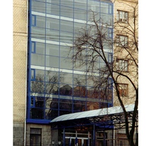 Стеклянный металлопластиковый фасад. Здание СБУ по ул. 40-лет Октября. Стоечно-ригельная фасадная система (Rehau)