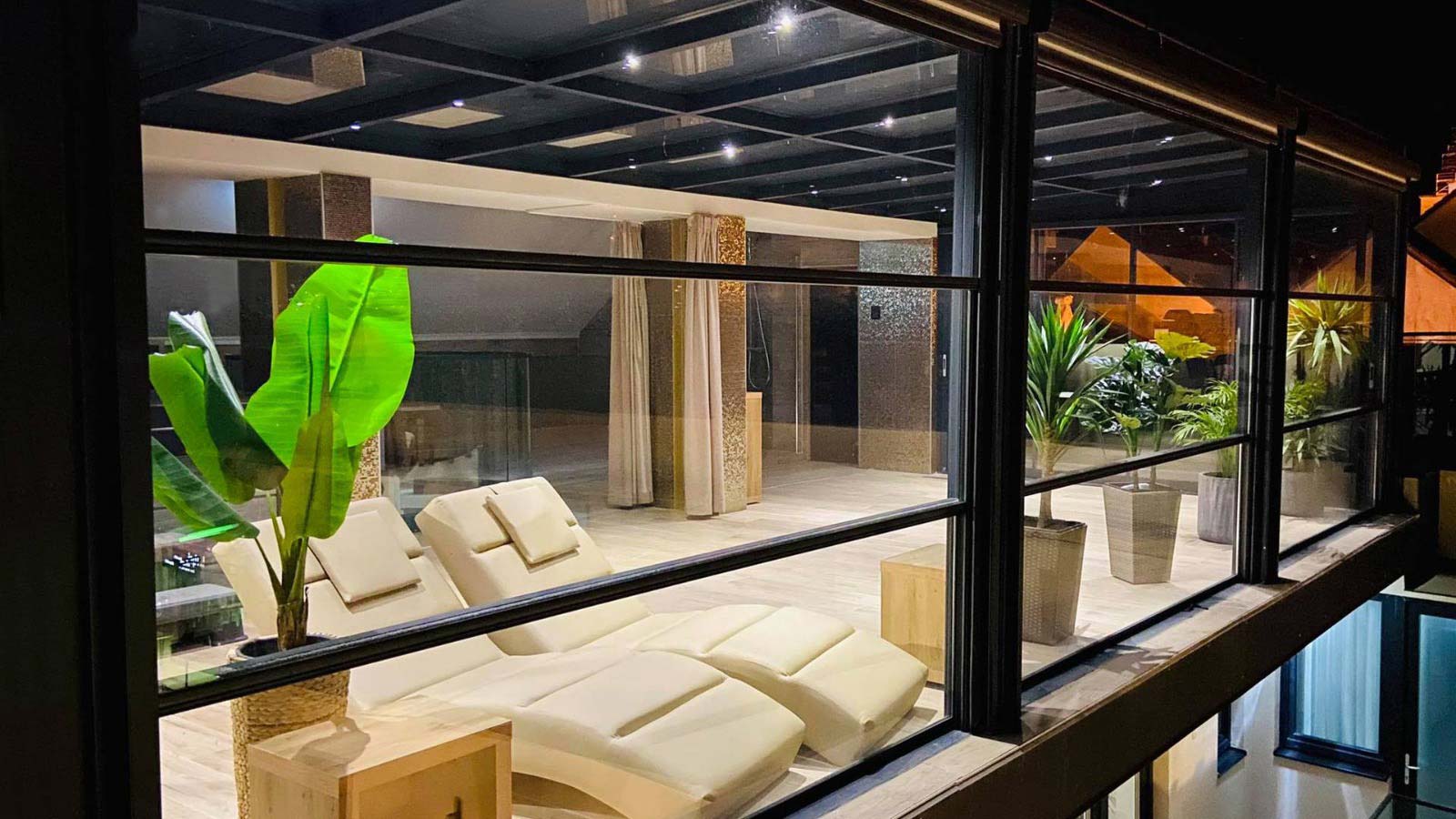 Окна «Гильотина» на террасе ресторана